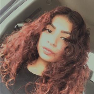 Meet your Posher, Elizabeth